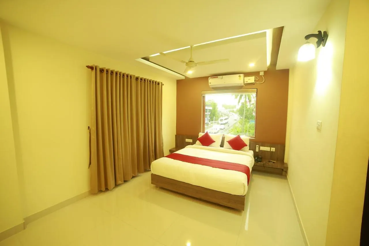 Hotel Rithu Regency Angādipuram