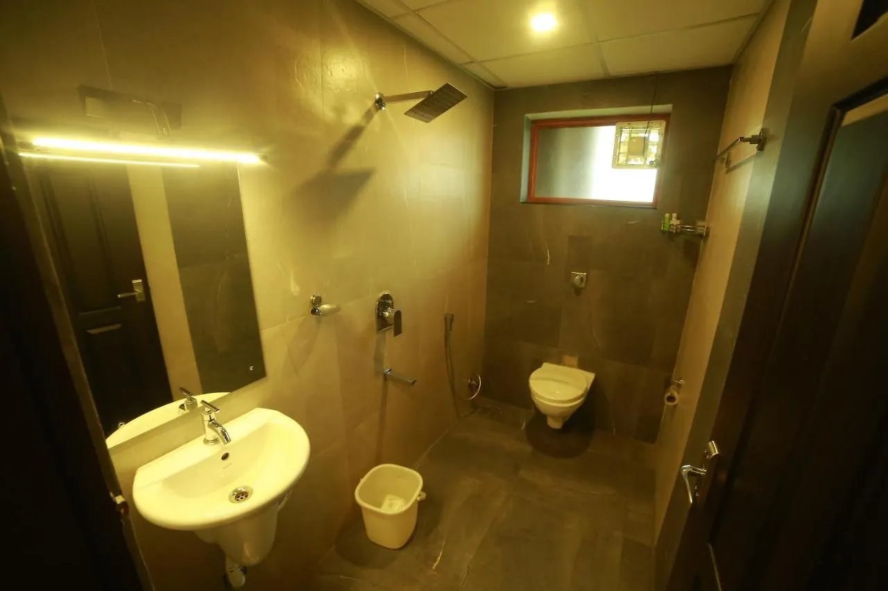 Hotel Rithu Regency Angadipuram